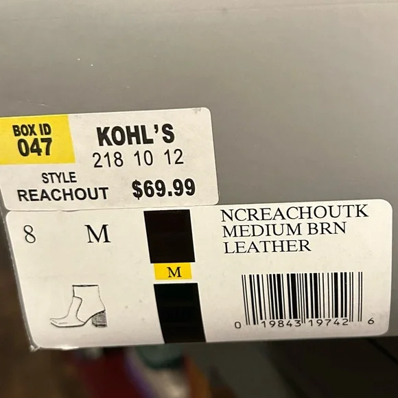 NINE & CO REACHOUT MED BRN LEATHER ANKLE BOOTS, NWT,8M,SQUARE TOE,HEEL 2 1/2”. - Picture 9 of 9